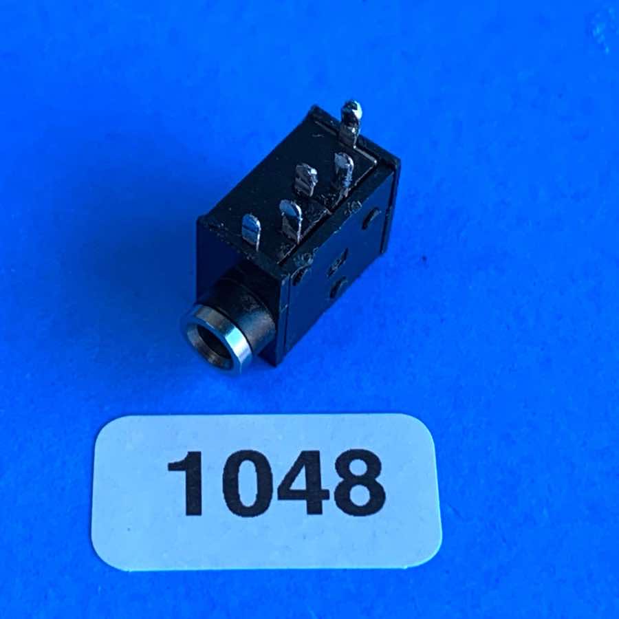 Line 6 Spider III IV 15 Guitar Amplifier Part: Aux Input 1/8" Jack Socket
