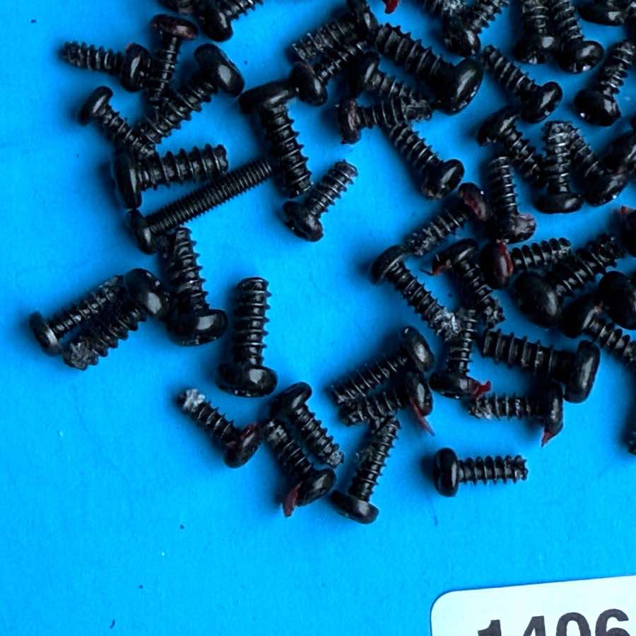 BEHRINGER UMX610 U-Control MIDI Keyboard Parts: Random Board and Body Screws