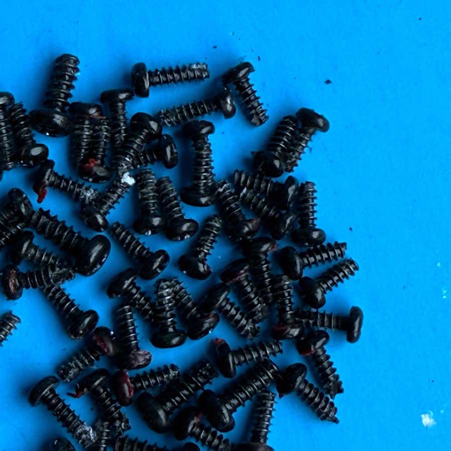 BEHRINGER UMX610 U-Control MIDI Keyboard Parts: Random Board and Body Screws
