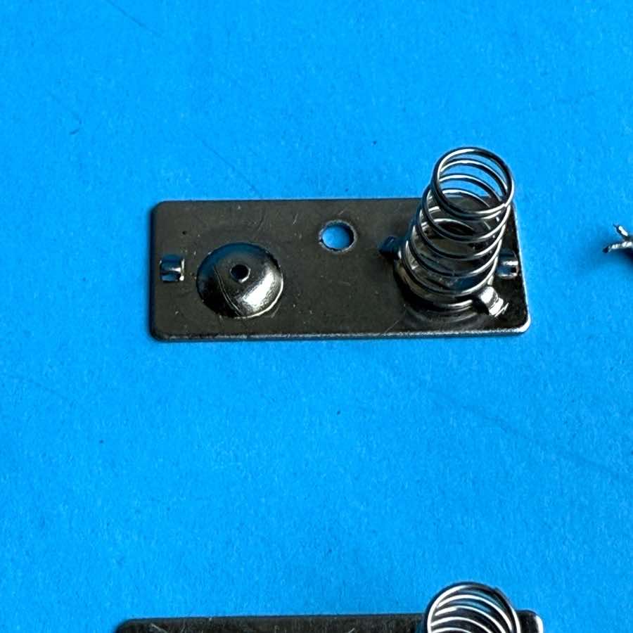BEHRINGER UMX610 U-Control MIDI Keyboard Parts: Battery Holder Contact Springs