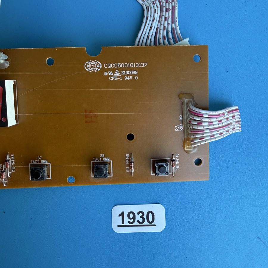 M-AUDIO OXYGEN 61 MIDI Controller Keyboard Part: Display Circuit Board PCB