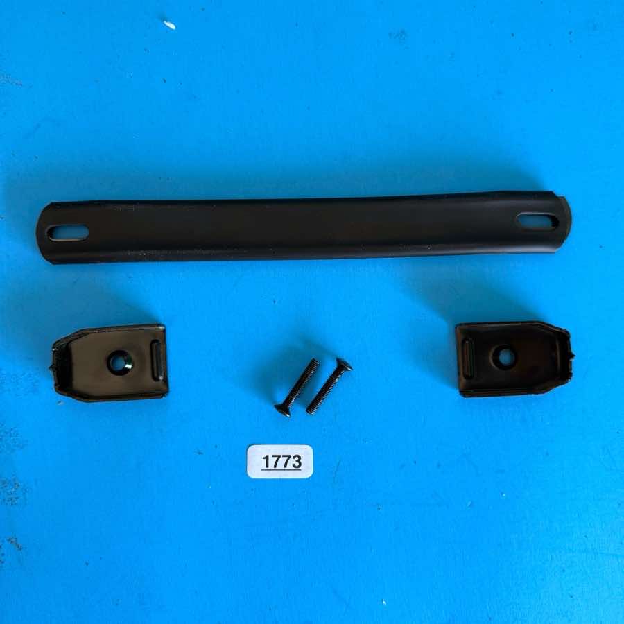 DEAN MARKLEY K-20BX Bass Guitar Amplifier Part: Carrying Handle W/Screws