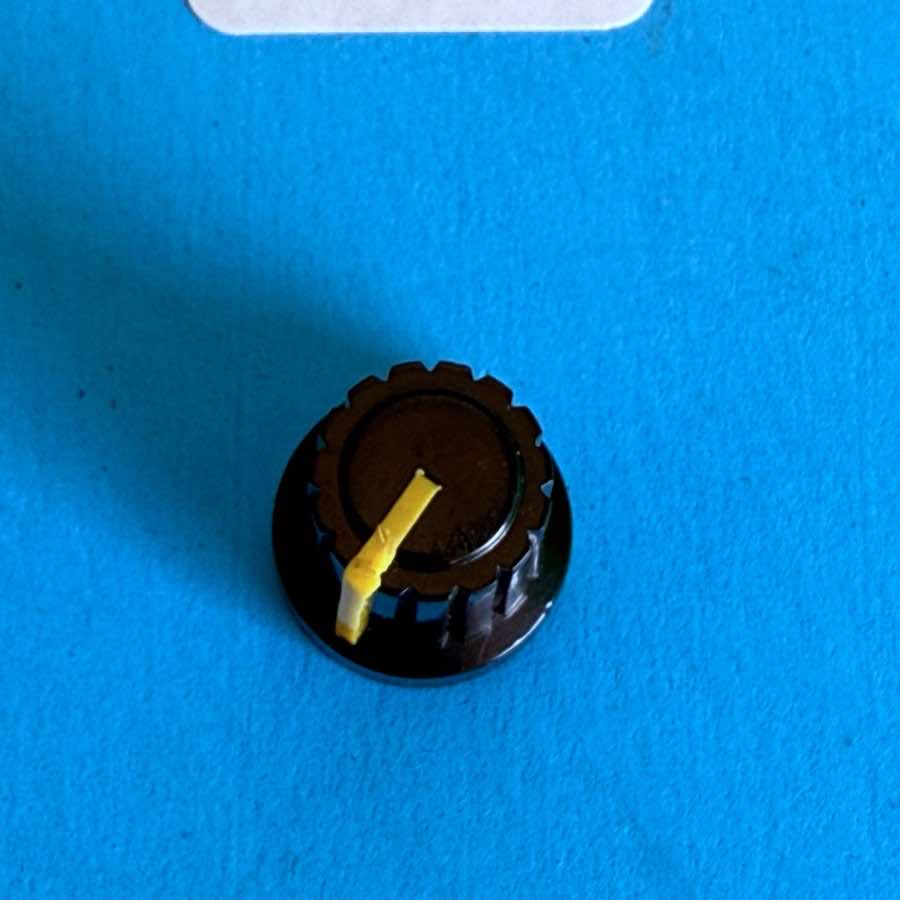DEAN MARKLEY K-20BX Bass Guitar Amplifier Part: Black Volume Knob Cover Cap