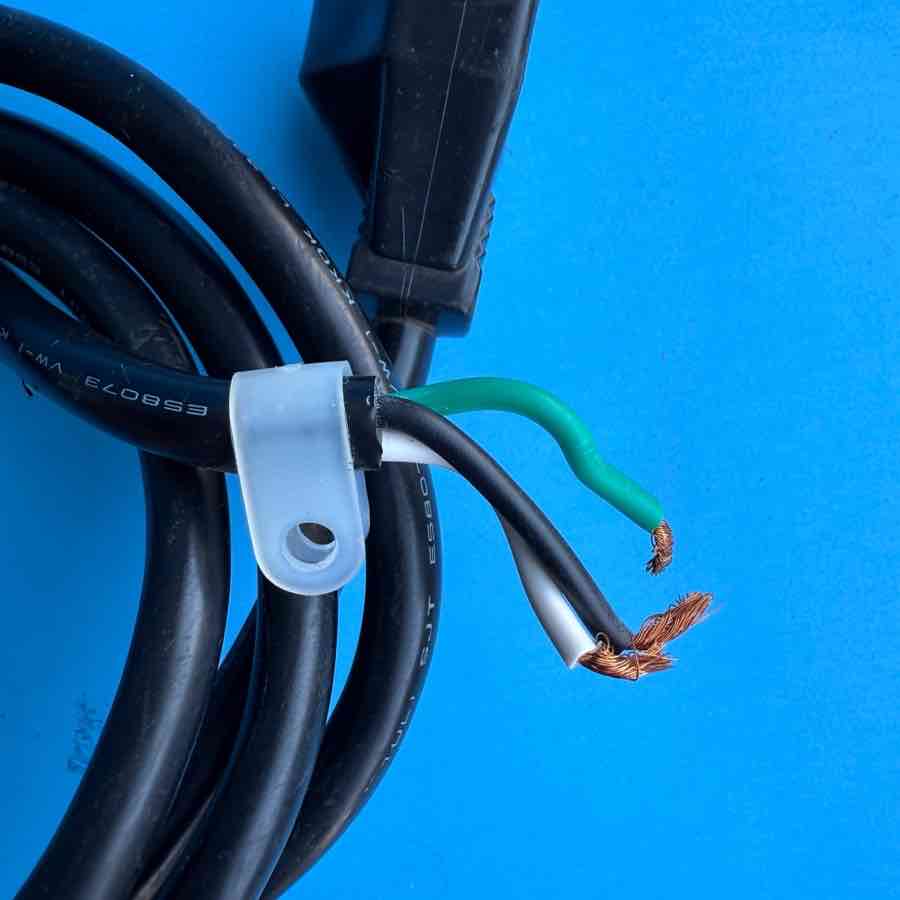 SQUIER CHAMP 15 Guitar Amplifier Part: Power Cord Cable Plug Wire