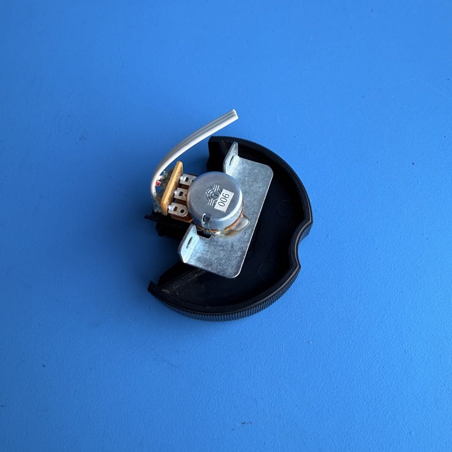 M-AUDIO OXYGEN 25 49 61 MKIII MIDI Keyboard Part: Pitch Bend Wheel Assembly