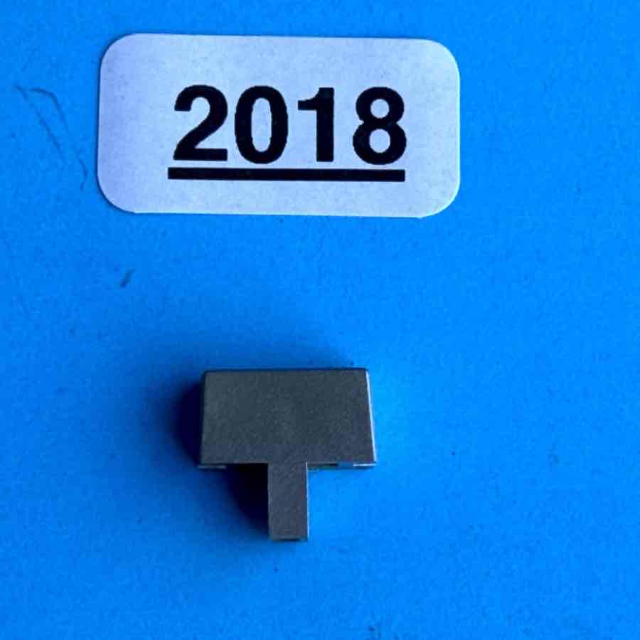 YAMAHA PSR-15 Vintage Keyboard Part: Gray Volume Slider Cap Tip Cover
