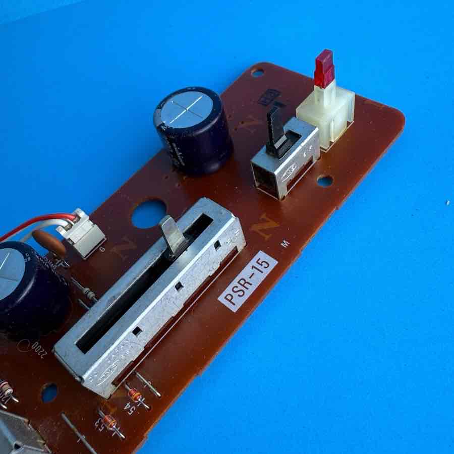 YAMAHA PSR-15 Vintage Keyboard Part: Processor Control Main PCB Circuit Board