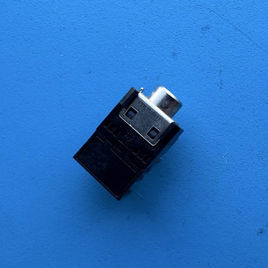 CASIO MT-35 Vintage Keyboard Replacement Part: Headphones 1/8" TRS Socket