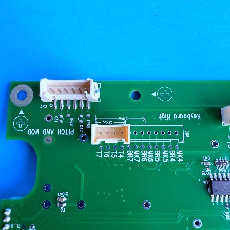 NOVATION LAUNCHKEY 25 MK3 Midi Keyboard Part USB Sustain Input PCB Circuit Board