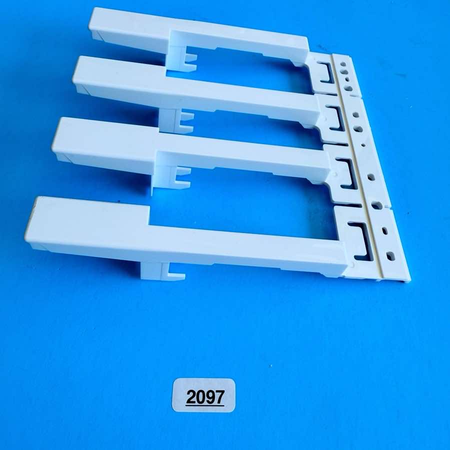 NOVATION LAUNCHKEY 25 MK3 Midi Keyboard Part: 4-Key Set White Keys [C-E-G-B]