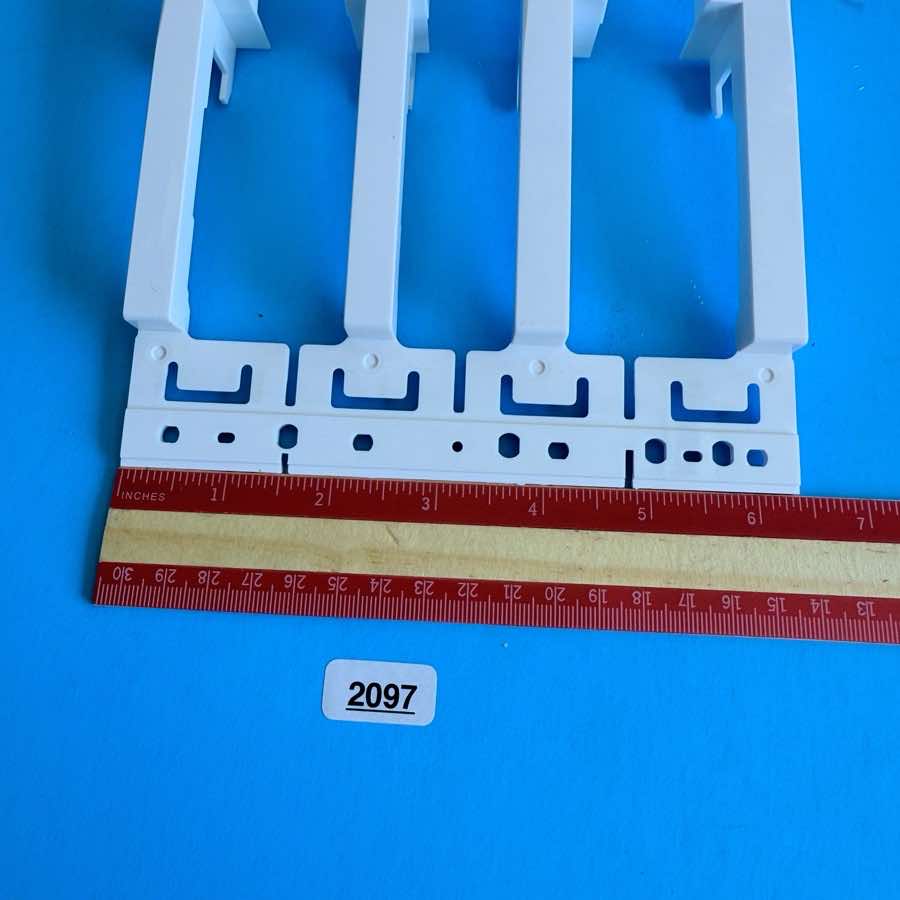 NOVATION LAUNCHKEY 25 MK3 Midi Keyboard Part: 4-Key Set White Keys [C-E-G-B]