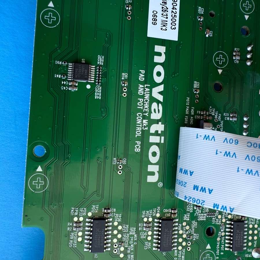 NOVATION LAUNCHKEY 25 MK3 Part: Drum Trigger Conductive Pad & Display PCB Board
