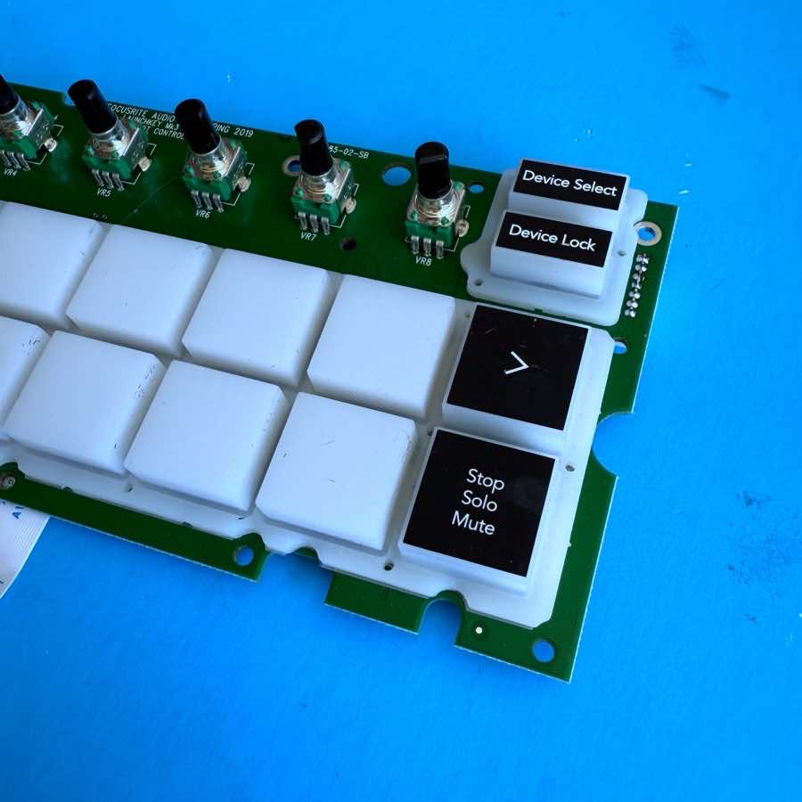 NOVATION LAUNCHKEY 25 MK3 Part: Drum Trigger Conductive Pad & Display PCB Board