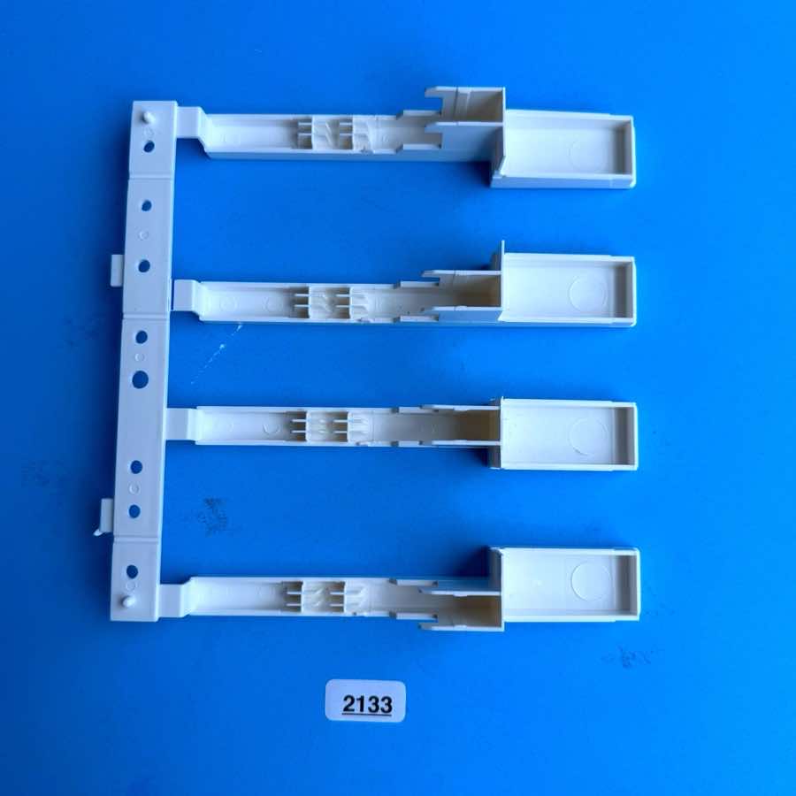 NOVATION LAUNCHKEY 25 49 MK2 Midi Keyboard Part: 4-Key Set White Keys [C-E-G-B]