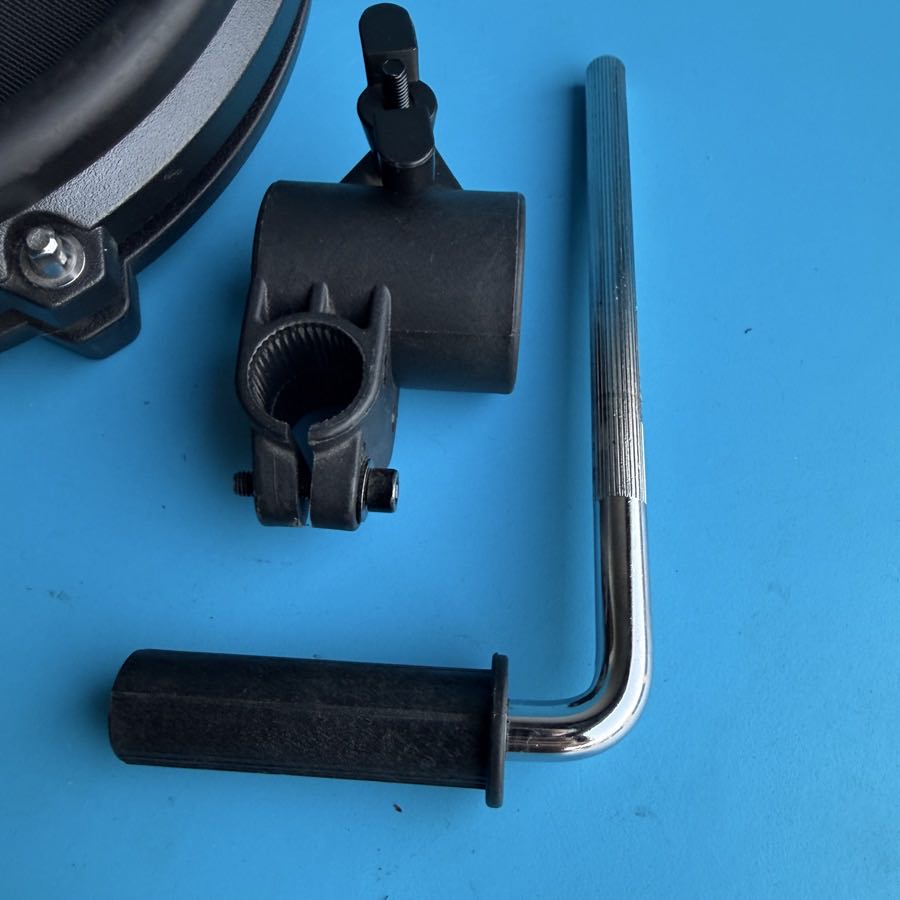 ALESIS NITRO DM7X Drum Part: 8 Inch Tom Single-Zone Mesh Pad w/L-Rod Clamp [V6]