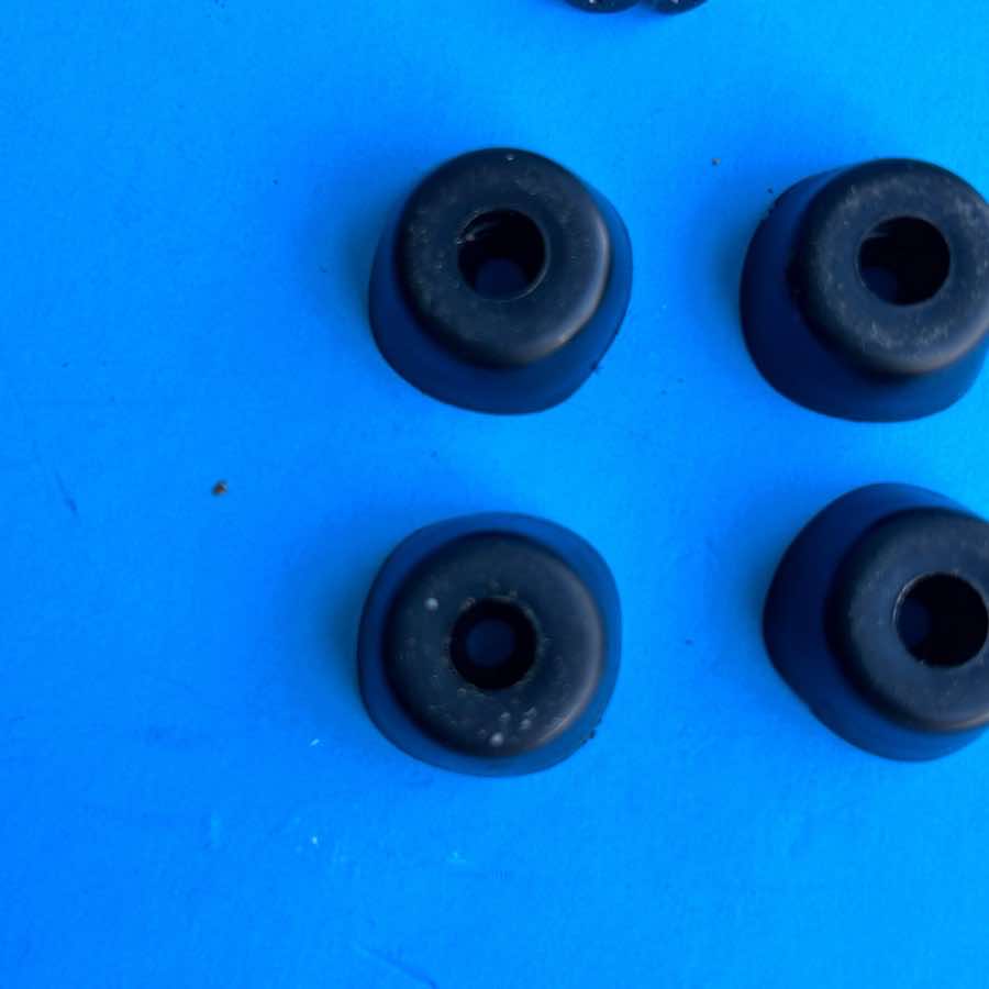 Ibanez IBZ15B Bass Guitar Amplifier Part: Rubber Foot Leg w/Screw [4PCS]