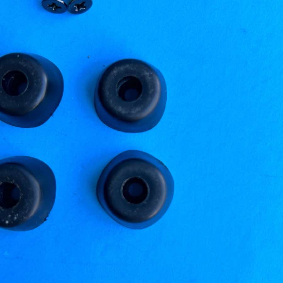 Ibanez IBZ15B Bass Guitar Amplifier Part: Rubber Foot Leg w/Screw [4PCS]