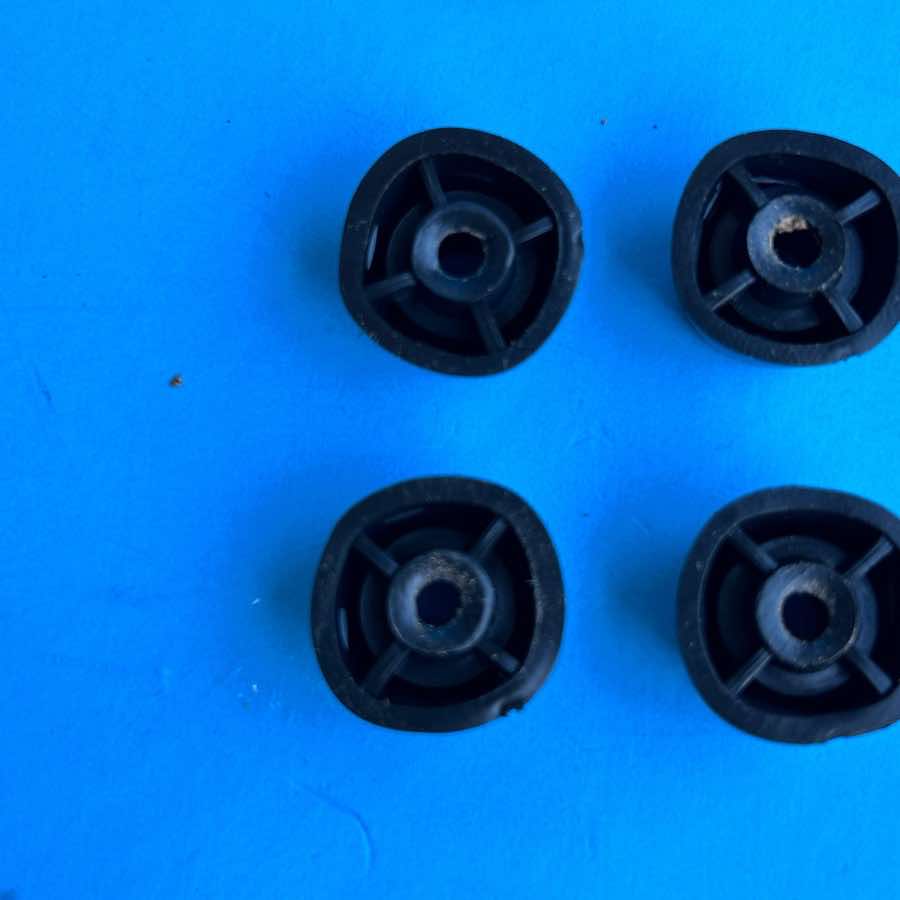 Ibanez IBZ15B Bass Guitar Amplifier Part: Rubber Foot Leg w/Screw [4PCS]