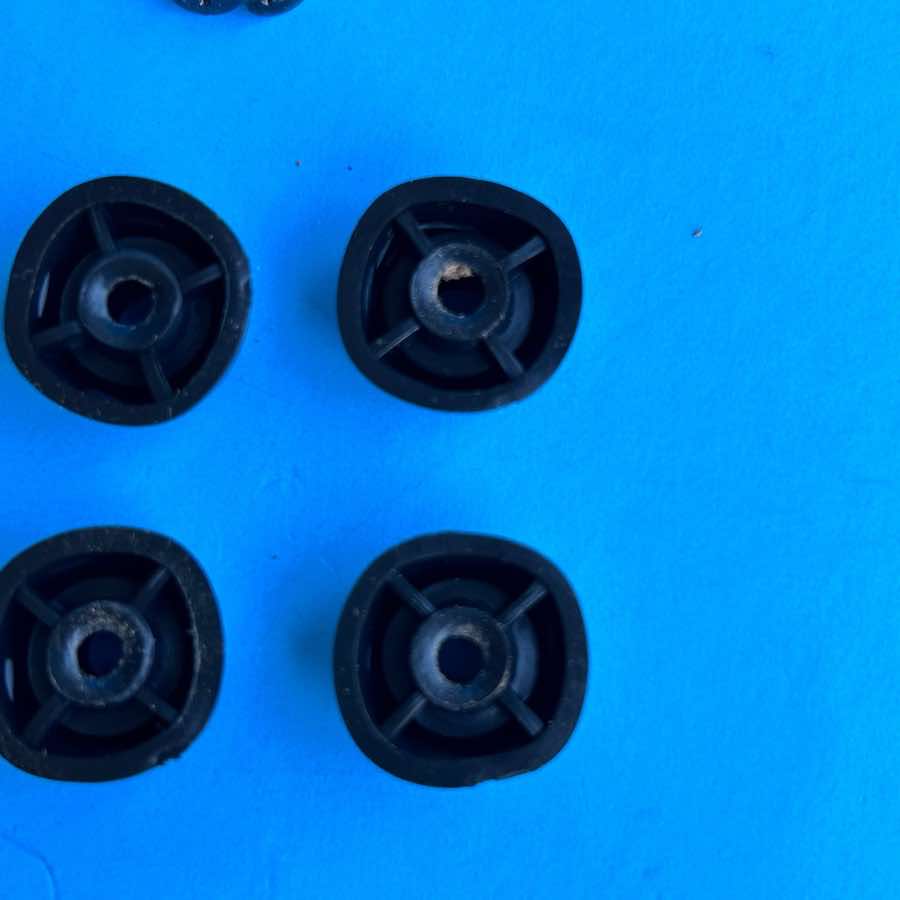 Ibanez IBZ15B Bass Guitar Amplifier Part: Rubber Foot Leg w/Screw [4PCS]