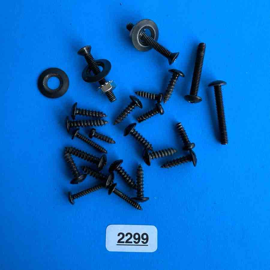 CRATE TAXI TX-15 Guitar Amplifier Part: Random Cabinet Screws Washers