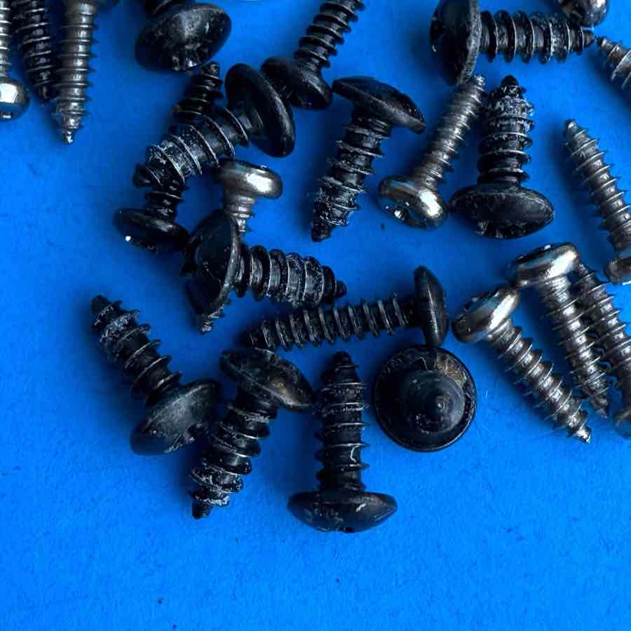 ARTURIA MINILAB MKII MIDI Keyboard Part: Random Body Screws