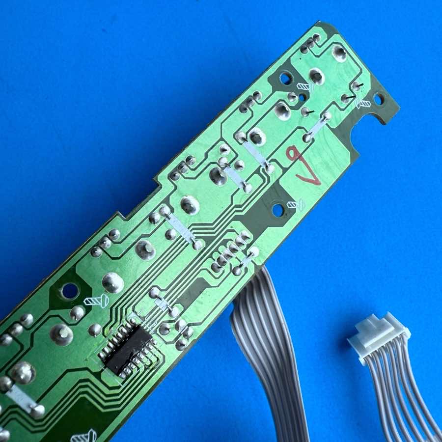 NOVATION LAUNCHKEY 25 MK2 Midi Keyboard Part: Volume Pot PCB Circuit Board