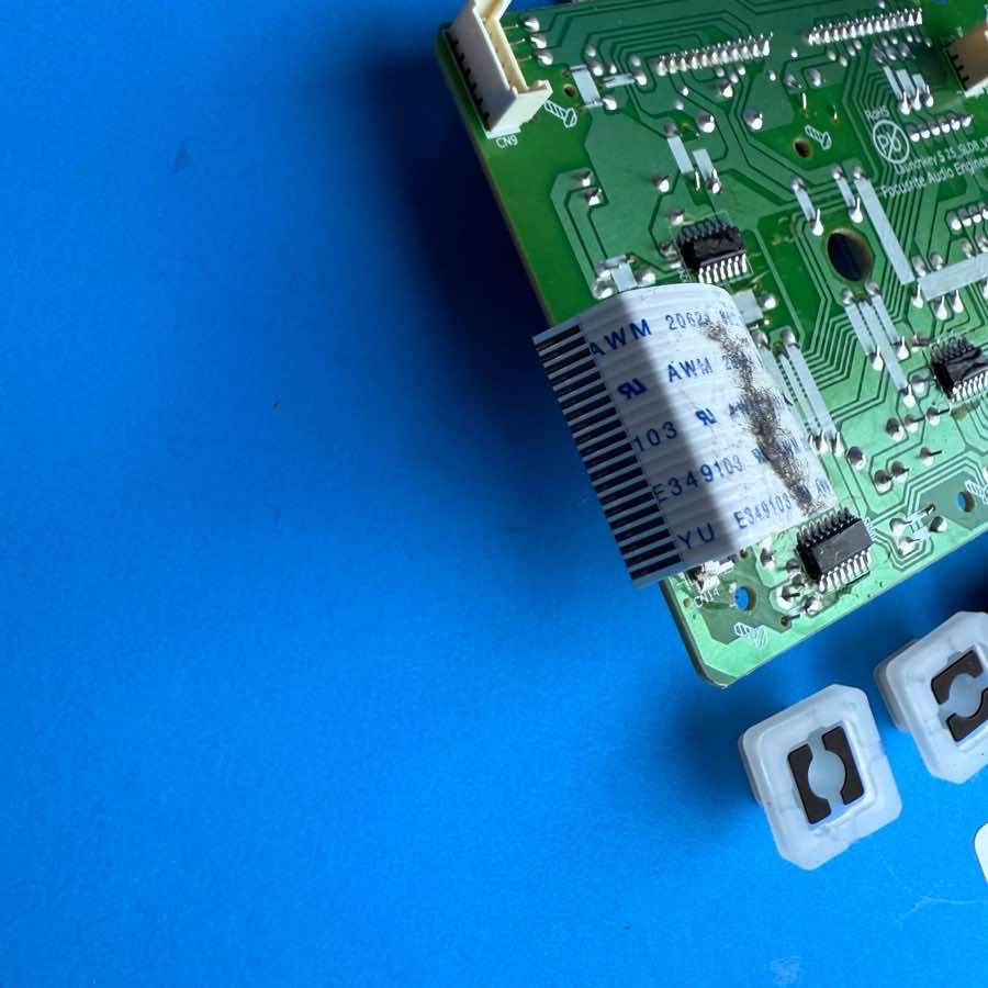 NOVATION LAUNCHKEY 25 MK2 Part: Slider Fader Track Display PCB Circuit Board