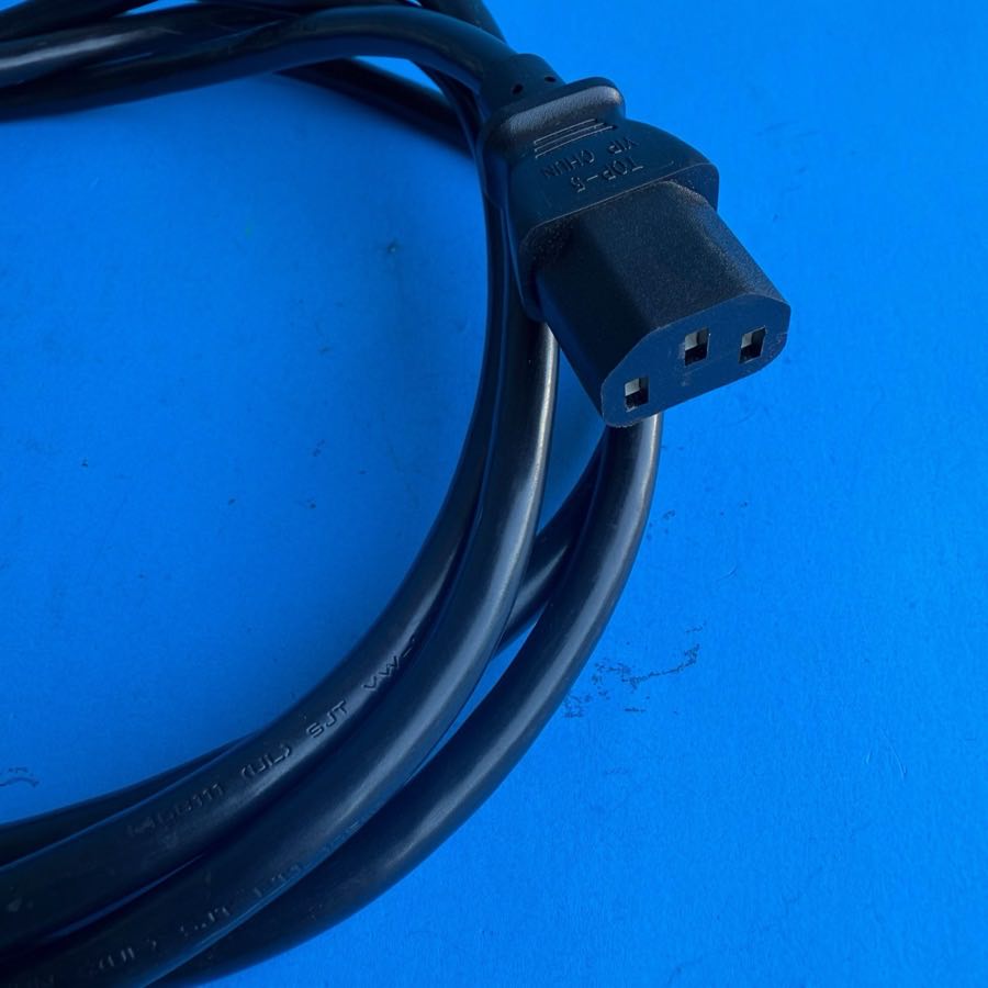 Line 6 Spider IV 15 Guitar Amplifier Replacement Part: Power Cord Wire Plug
