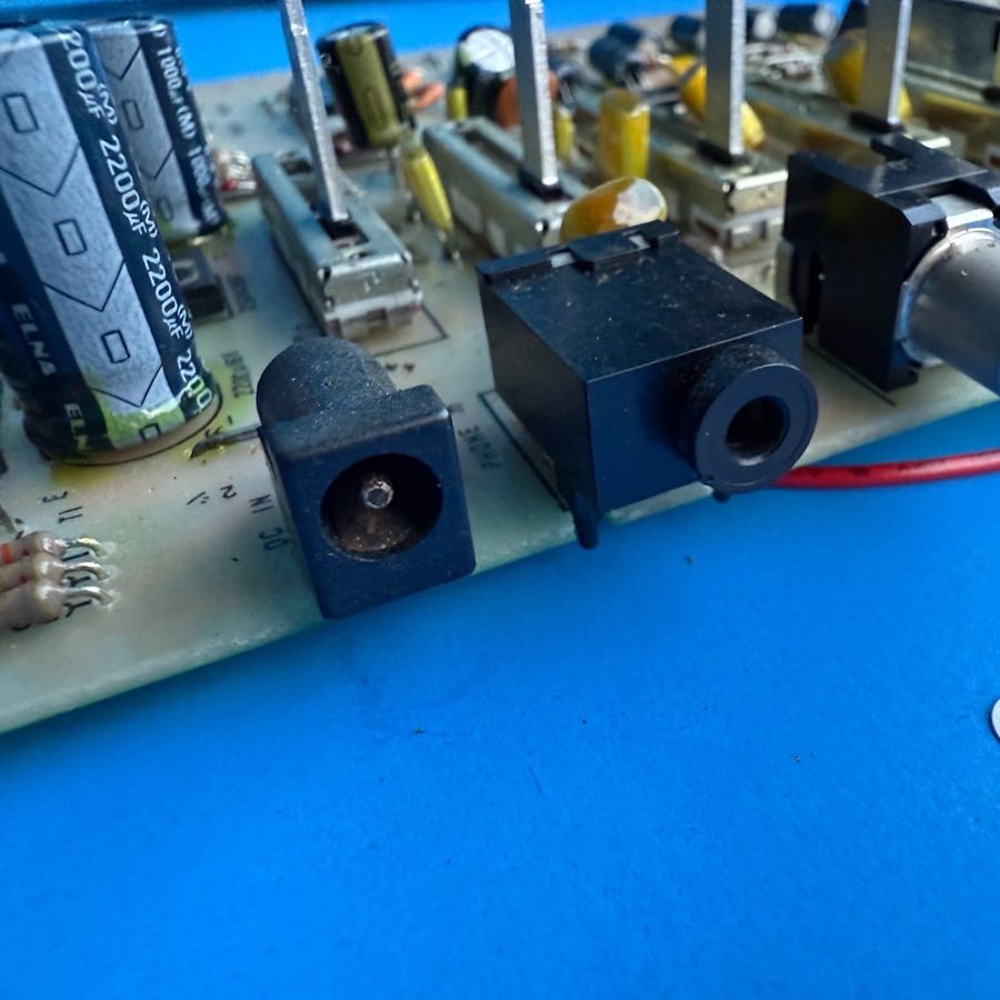 CASIO MT-100 Vintage Keyboard Part: EQ AC input Volume Fader PCB [M486-MA2M]