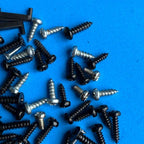 NI KOMPLETE S25 MK1 MIDI Keyboard Part: Random Body Shell & PCB Screws