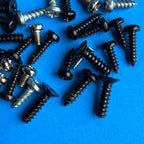NI KOMPLETE S25 MK1 MIDI Keyboard Part: Random Body Shell & PCB Screws