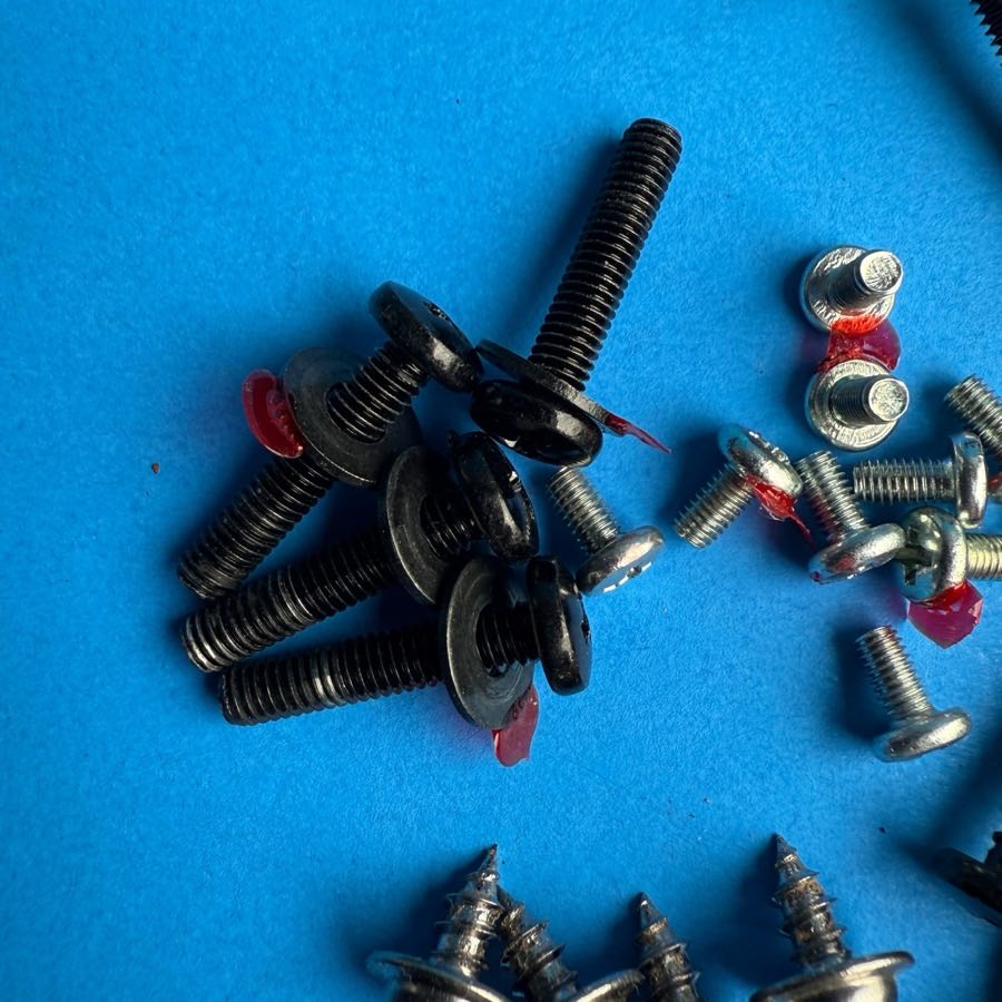 FENDER MUSTANG I Guitar Amplifier Part: Random Cabinet & PCB Screws