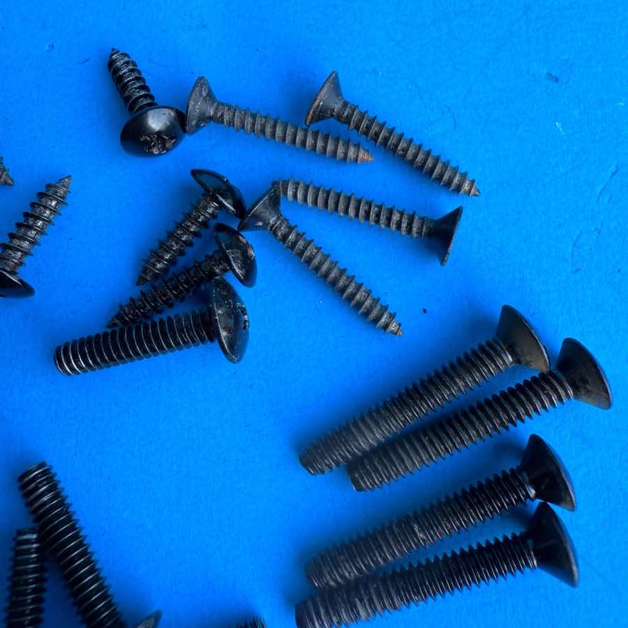 Line 6 Spider III 15 Guitar Amplifier Part: Random Cabinet Wood Screws & Washers