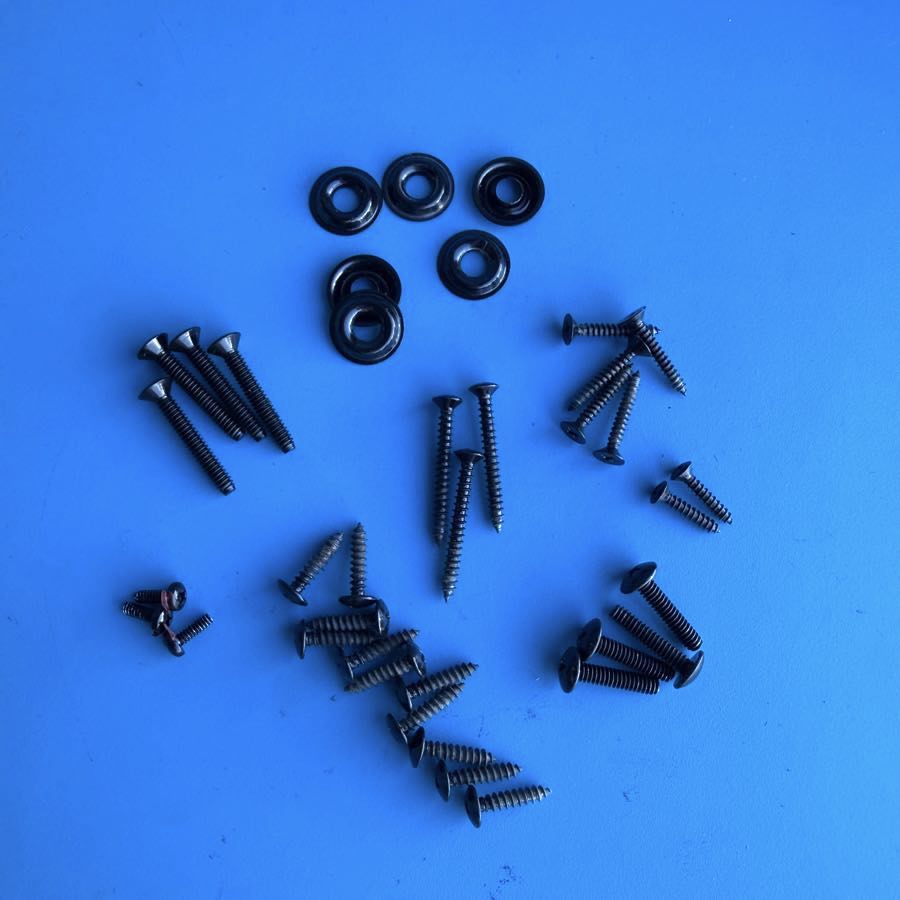 Line 6 Spider III 15 Guitar Amplifier Part: Random Cabinet Screws & Washers [V2]