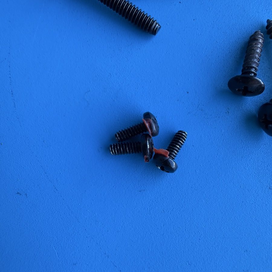 Line 6 Spider III 15 Guitar Amplifier Part: Random Cabinet Screws & Washers [V2]