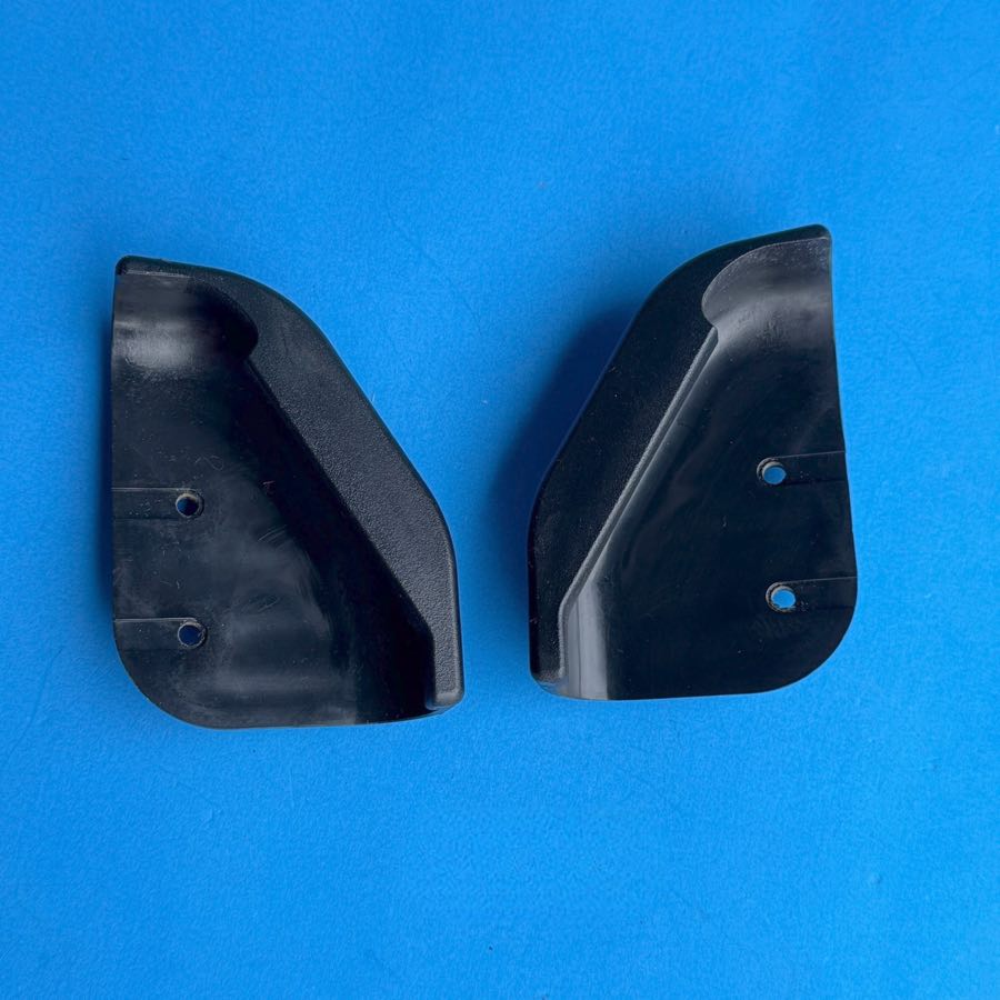 Line 6 Spider IV 15 30 120 Guitar Amp Part: Front Corner Protector Left/Right