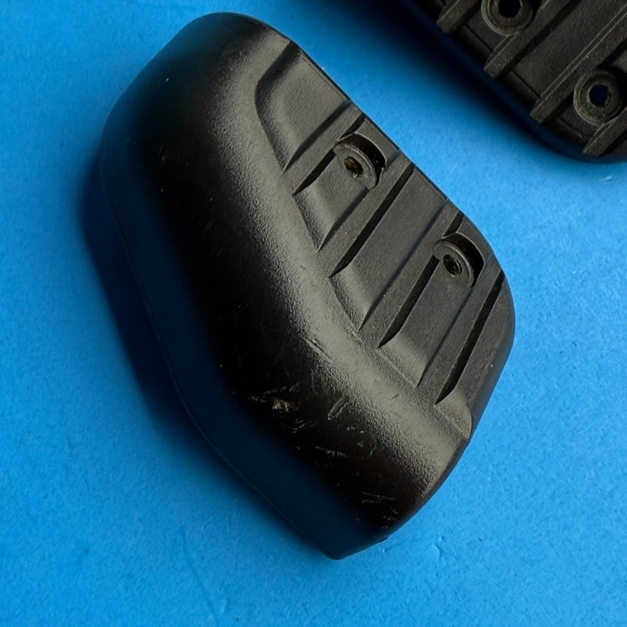 Line 6 Spider IV 15 30 120 Guitar Amp Part: Front Corner Protector Left/Right