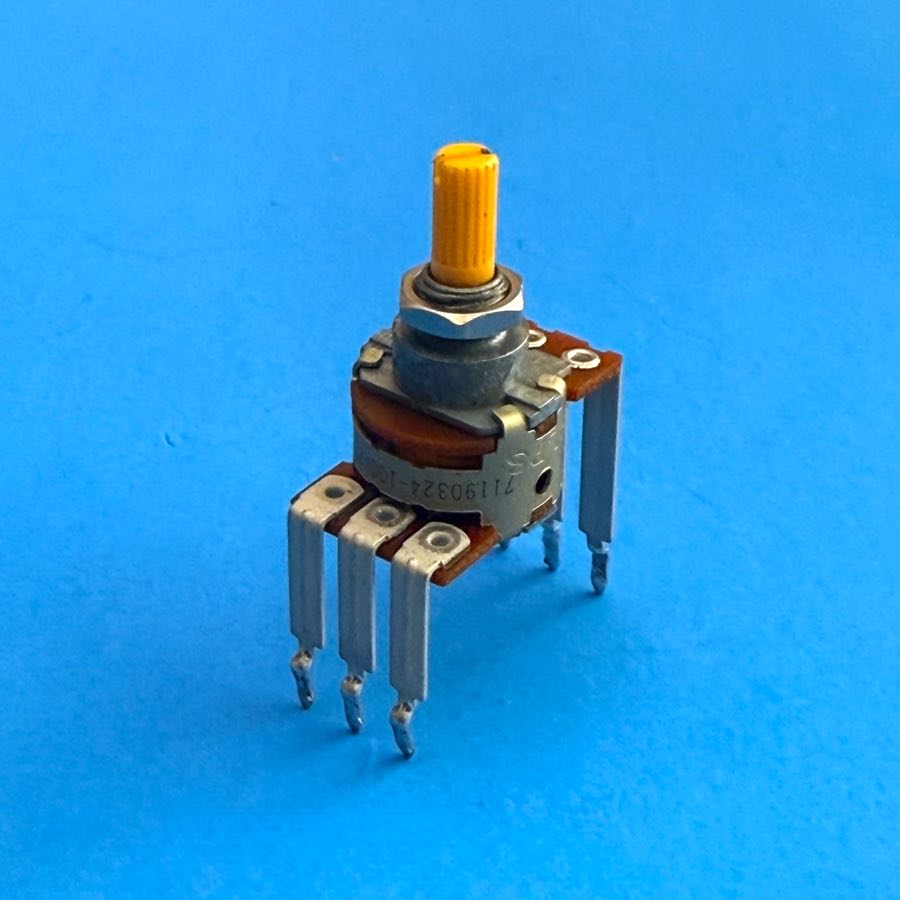Peavey R6M Recording Monitor Part: Potentiometer 100KC Dual Gang 6-Pin Pot