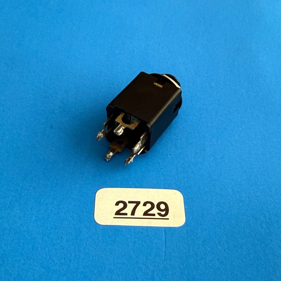 Peavey R6M Recording Monitor Part: Stereo 1/4" TRS Female 5-Pin Socket [2PCS]