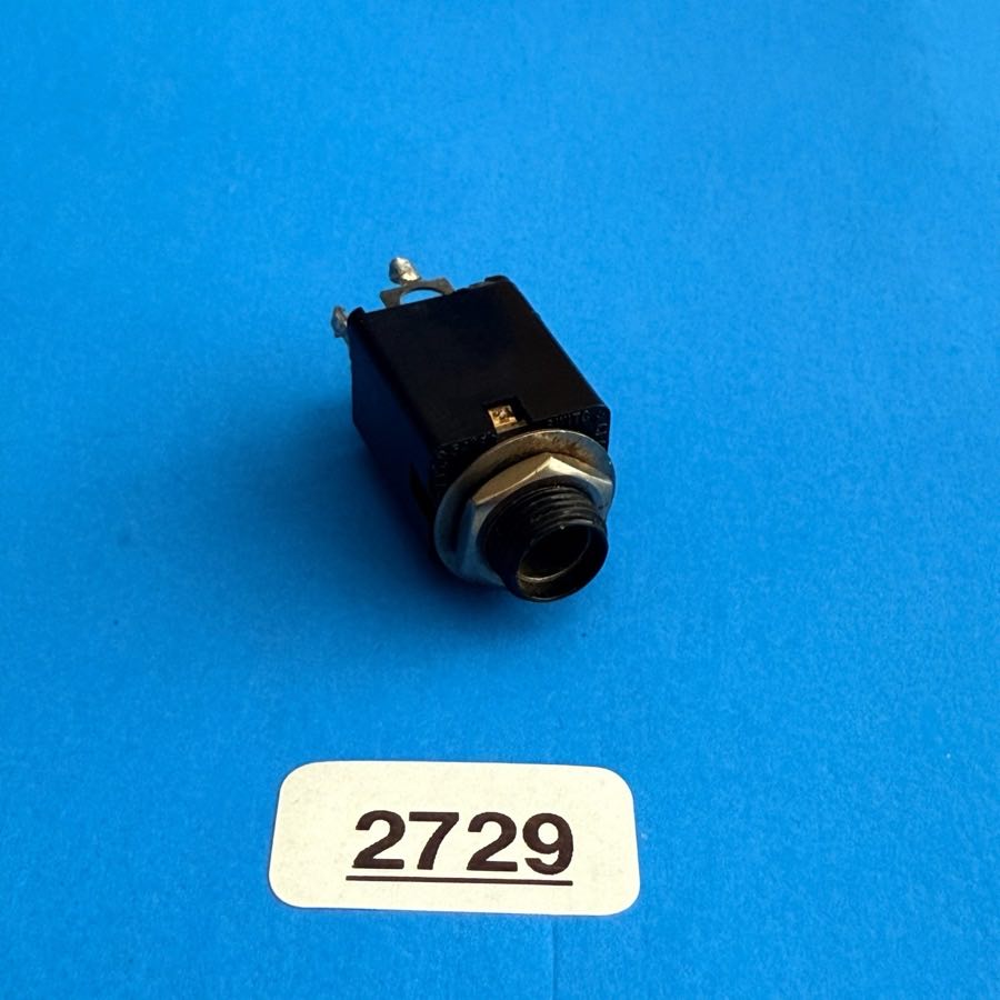 Peavey R6M Recording Monitor Part: Stereo 1/4" TRS Female 5-Pin Socket [2PCS]