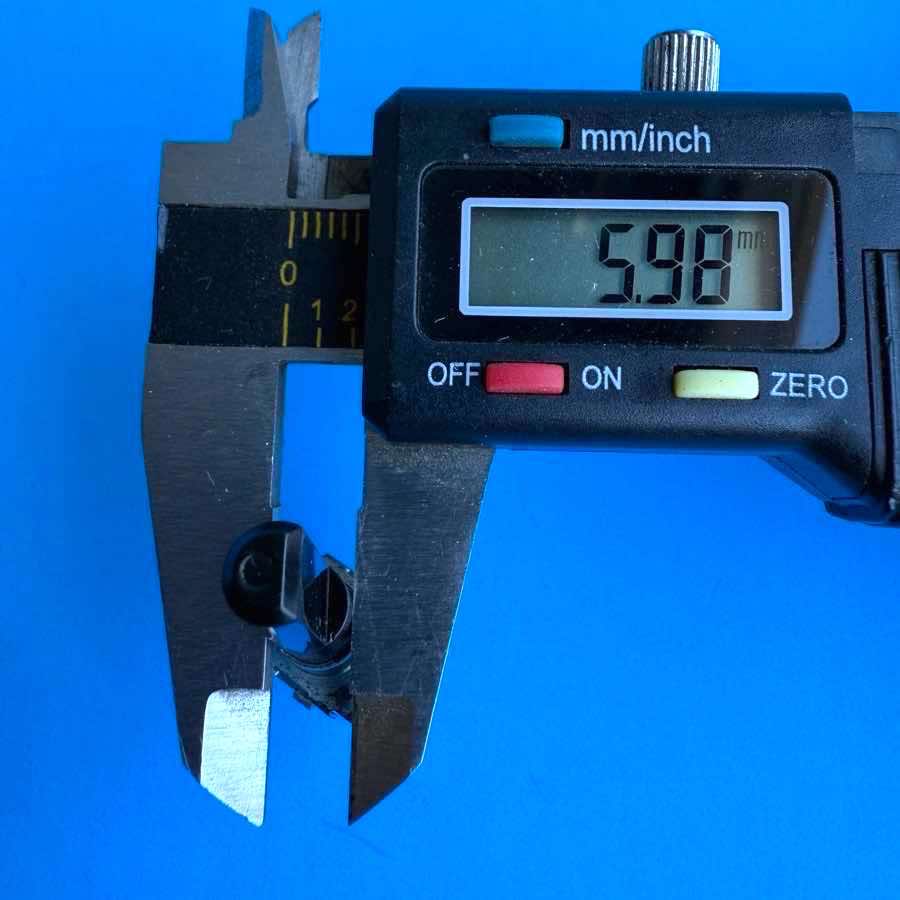 BEHRINGER Mixers Part: ALPS Potentiometer 3-Pin D-Shaft (6mm) 5K VC502