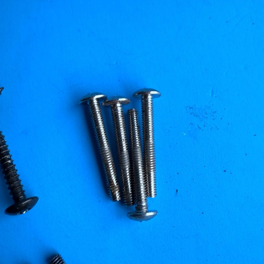 Fender G-DEC Junior Guitar Amplifier Replacement Part: Random Cabinet Screws