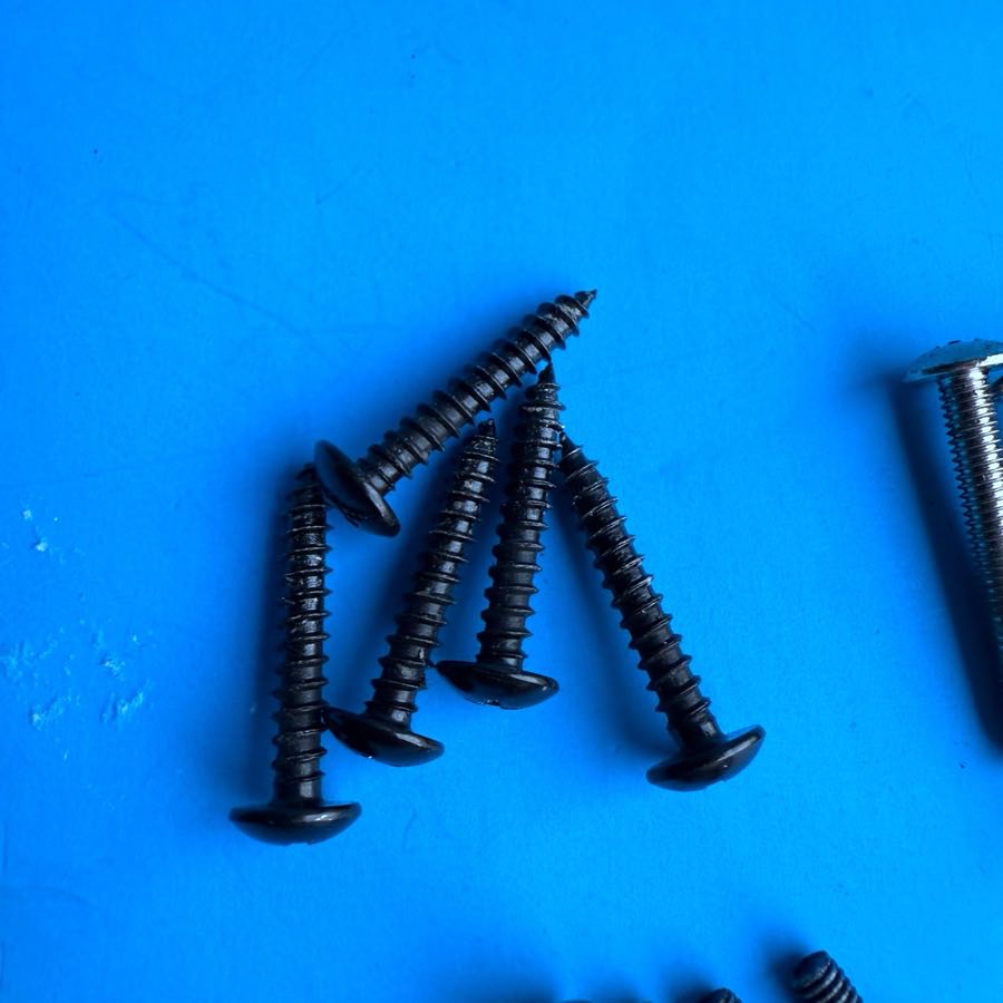 Fender G-DEC Junior Guitar Amplifier Replacement Part: Random Cabinet Screws