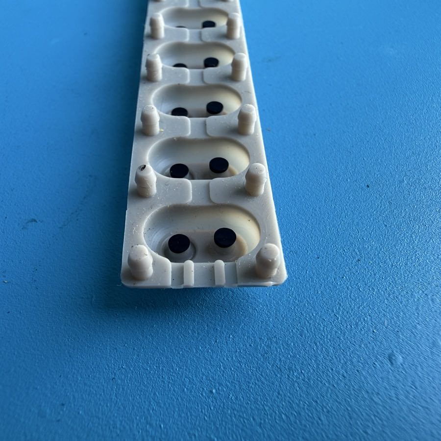 M-AUDIO Axiom AIR Mini 32 Keyboard Part: 8-Key Conductive Pad Contact Strip