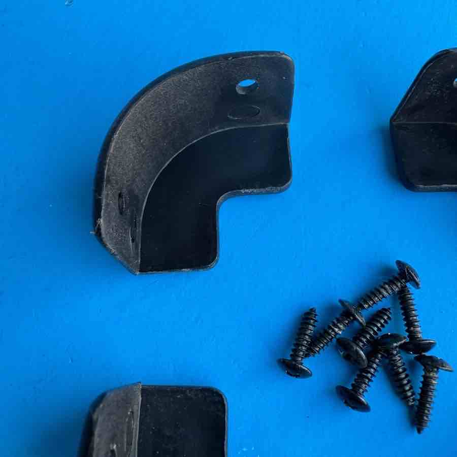 CRATE GX-15 Guitar Amplifier Part: Rear Corner Protector w/ Screws [4PCS]