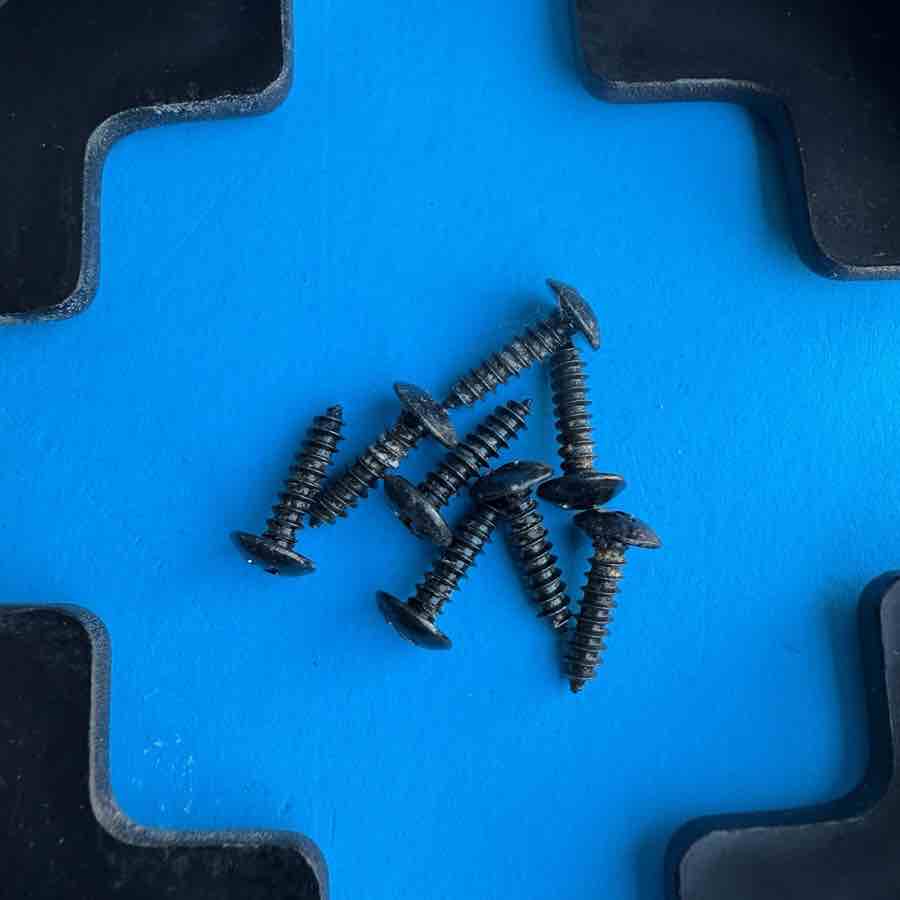 CRATE GX-15 Guitar Amplifier Part: Rear Corner Protector w/ Screws [4PCS]