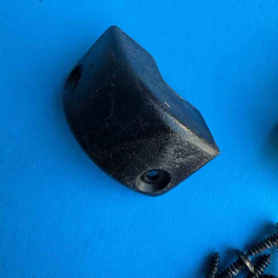CRATE GX-15 Guitar Amplifier Part: Rear Corner Protector w/ Screws [4PCS]