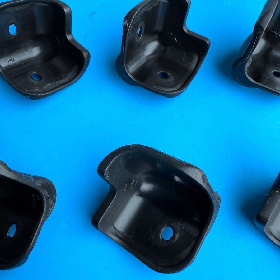 Line 6 Spider III 15 Amplifier Part: Corner Protector w/Screws [6 Pieces]
