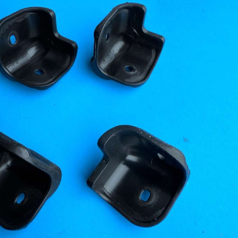 Line 6 Spider III 15 Amplifier Part: Corner Protector w/Screws [6 Pieces]