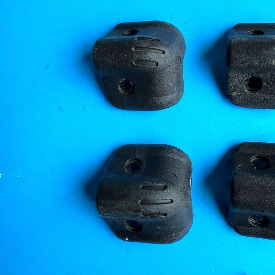 Line 6 Spider III 15 Amplifier Part: Corner Protector w/Screws [6 Pieces]